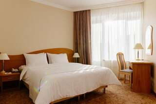 Гостиница Октябрьская Красноярск Comfort Suite, 1 Double Bed - City View-1