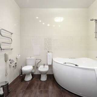 Гостиница Октябрьская Красноярск Comfort Suite, 2 Twin Beds - City View-5