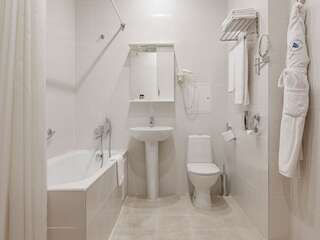 Гостиница Октябрьская Красноярск Comfort Suite, 1 Double Bed - City View-7