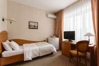 Гостиница Октябрьская Красноярск Comfort Suite, 2 Twin Beds - City View-2