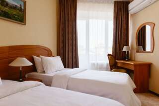 Гостиница Октябрьская Красноярск Comfort Suite, 2 Twin Beds - City View-1