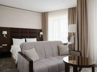 Гостиница Октябрьская Красноярск Люкс Представительский (однокомнатный)-7