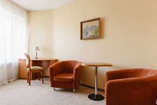 Гостиница Октябрьская Красноярск Comfort Suite, 1 Double Bed - City View-4