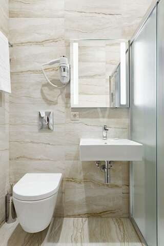 Гостиница Октябрьская Красноярск Comfort Suite, 2 Twin Beds - City View-10