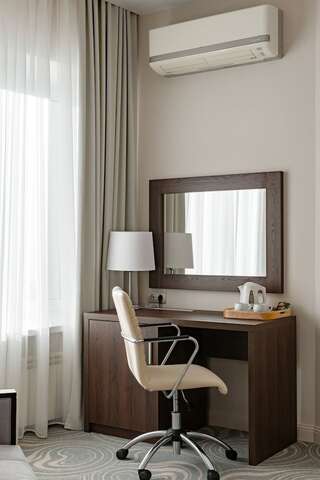 Гостиница Октябрьская Красноярск Comfort Suite, 2 Twin Beds - City View-8