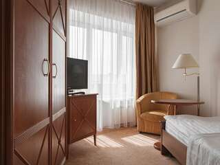 Гостиница Октябрьская Красноярск Comfort Suite, 2 Twin Beds - City View-1