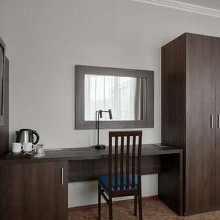 Гостиница Октябрьская Красноярск Люкс Комфорт (две кровати)-3