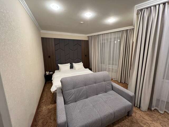 Гостиница Октябрьская Красноярск-18